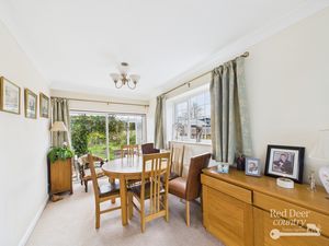 Dining Room- click for photo gallery